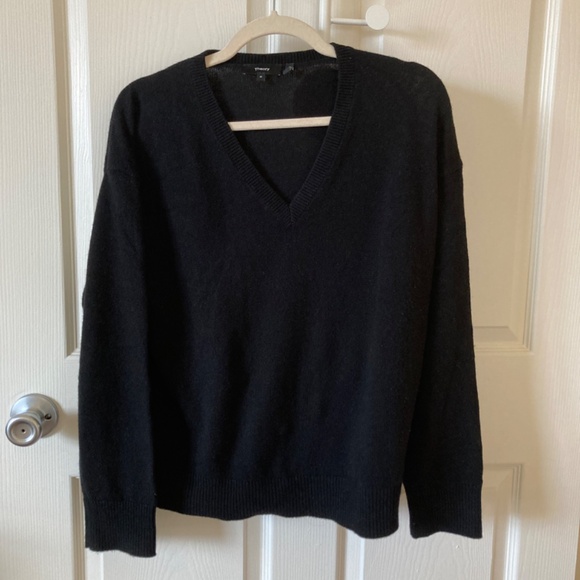 Theory 100% Cashmere V-Neck Sweater in Black size M - Picture 1 of 9